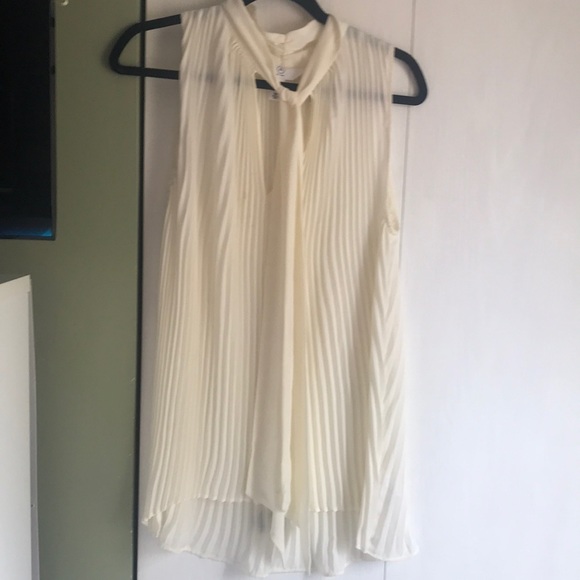 Women’s sleeveless blouse - Picture 1 of 2